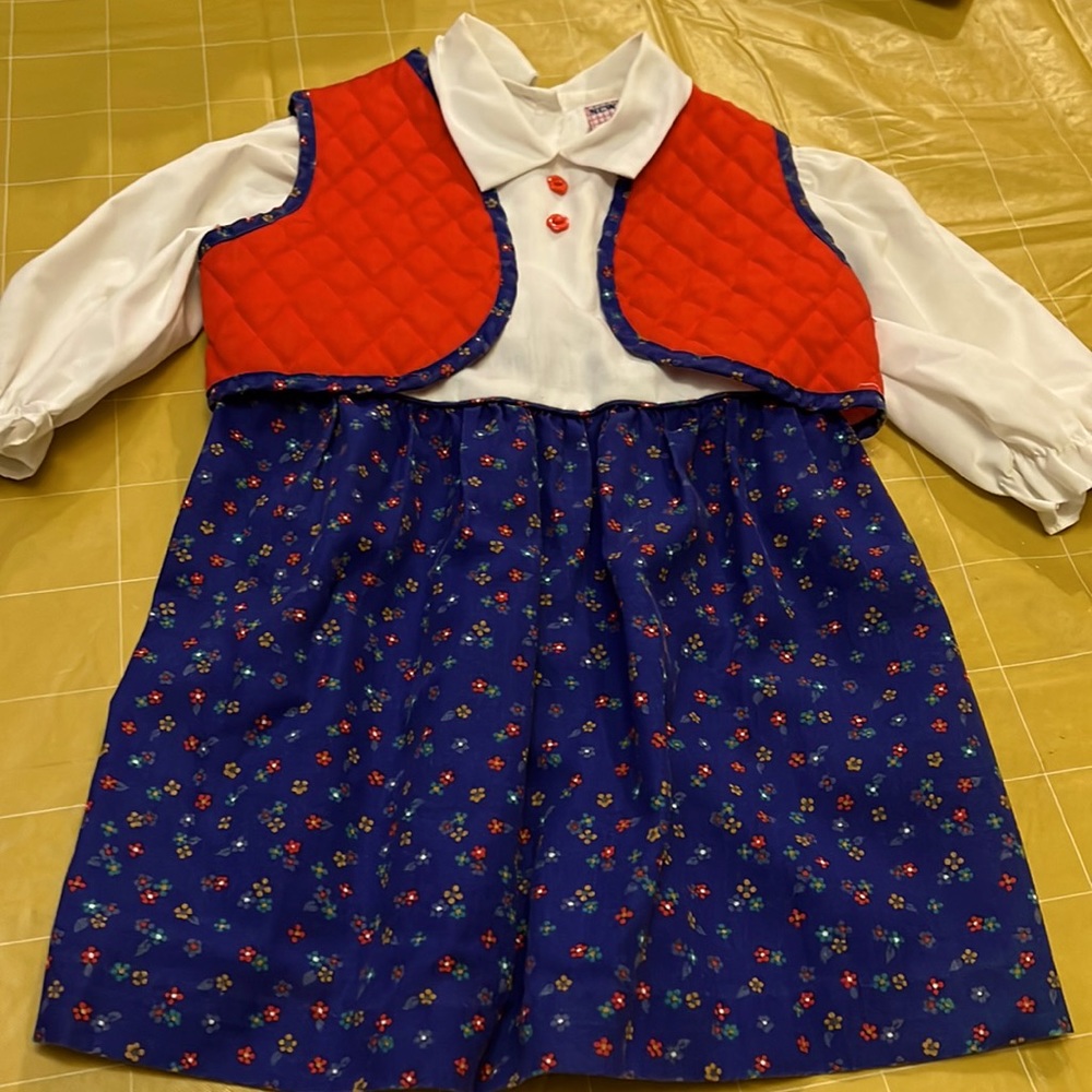 This is a vintage two piece dress with vest size 4T